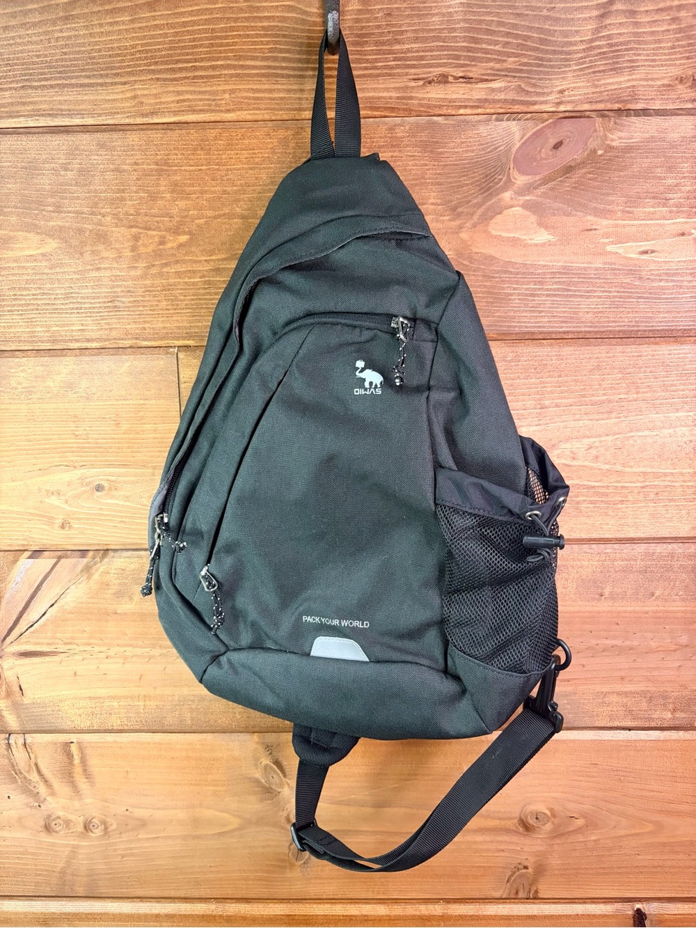 Oiwas NWT Black Sling Backpack Compact Everyday Carry 🖤